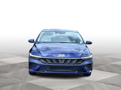 Used 2024 Hyundai Elantra SEL FWD image 3