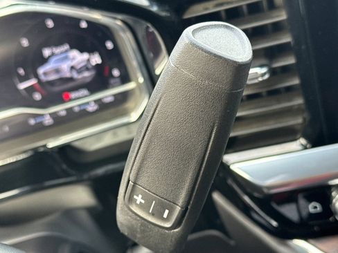 Used 2024 GMC Sierra 1500 SLT AWD/4WD image 33