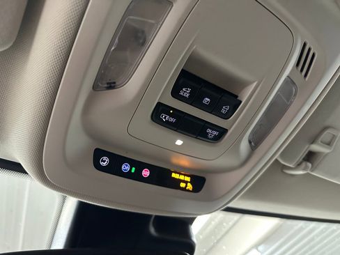 Certified 2023 Buick Envision Essence w/ Sport Touring Package image 19