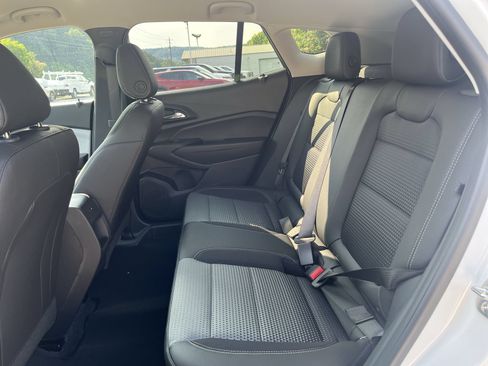 New 2026 Chevrolet Trax LT w/ Midnight Edition FWD image 24