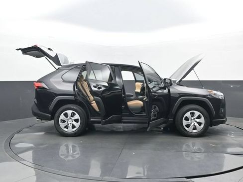 Used 2025 Toyota RAV4 LE FWD image 34