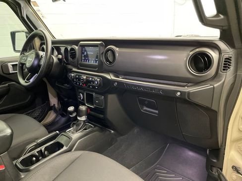 Certified 2022 Jeep Wrangler Sport AWD/4WD image 26