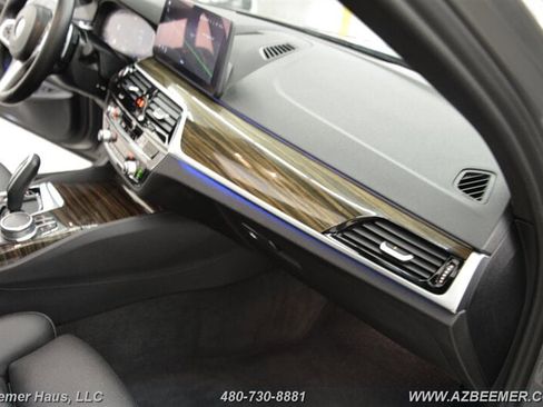 Used 2022 BMW 530i w/ M Sport Package image 21