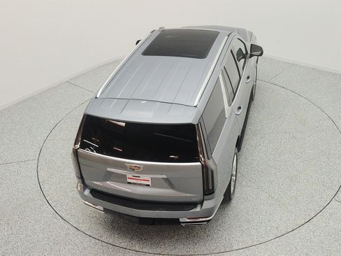 Used 2025 Cadillac Escalade Premium Luxury AWD/4WD image 27