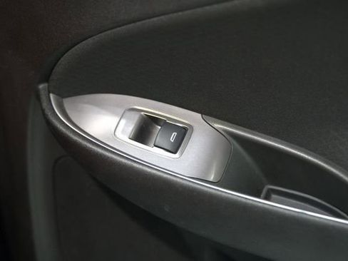 Used 2021 Chevrolet Malibu RS FWD image 36