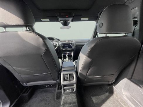Used 2024 Volkswagen Tiguan SE R-Line AWD/4WD image 15