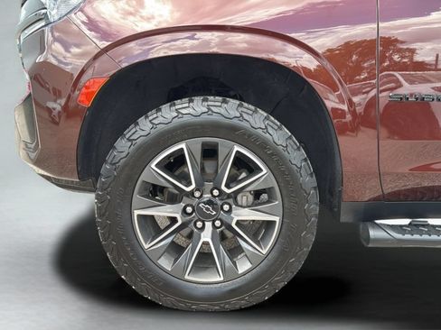 Used 2022 Chevrolet Suburban Z71 w/ Off-Road Capability Package AWD/4WD image 17