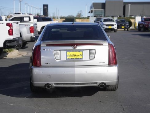 Used 2006 Cadillac STS V image 7