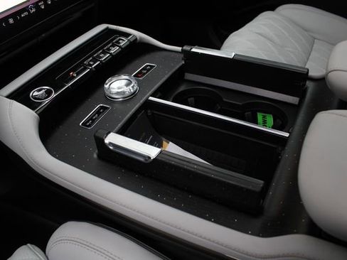 New 2026 Lincoln Navigator L Black Label AWD/4WD image 49