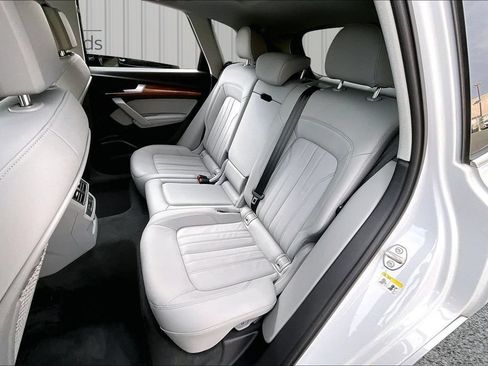 Used 2022 Audi Q5 2.0T Premium Plus w/ Premium Plus Package AWD/4WD image 22