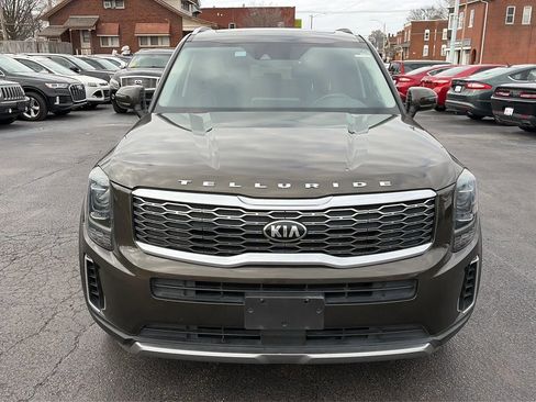 Used 2020 Kia Telluride S w/ S 8 Passenger Seating Package image 2