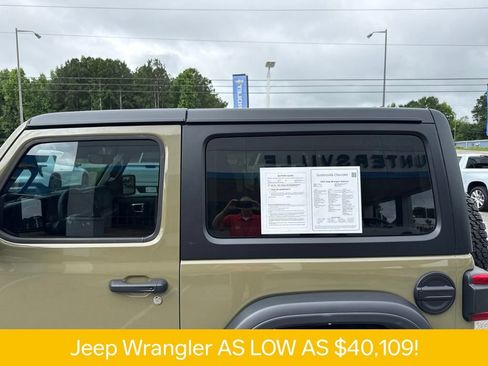 Used 2025 Jeep Wrangler Rubicon w/ Safety Group AWD/4WD image 14