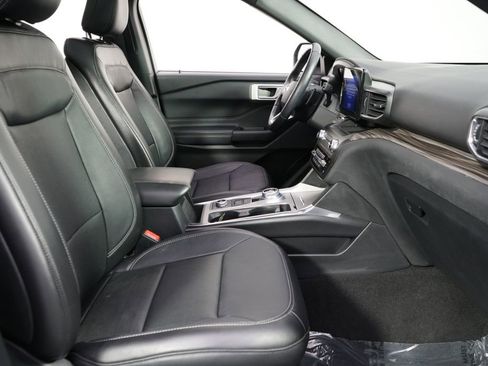 Used 2020 Ford Explorer Limited AWD/4WD image 16