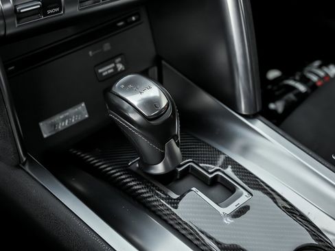 Used 2009 Nissan GT-R Premium image 35