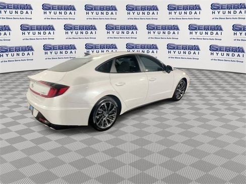 Used 2022 Hyundai Sonata Limited w/ Preferred Accessory Package image 8