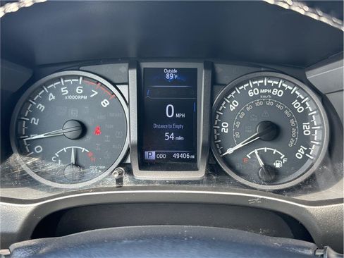 Used 2018 Toyota Tacoma TRD Off-Road w/ TRD Premium Off Road Package AWD/4WD image 20