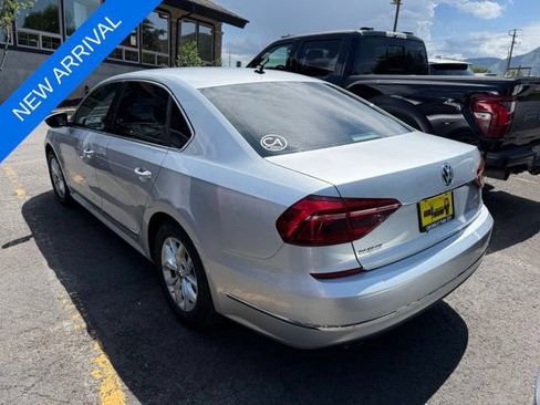Used 2017 Volkswagen Passat 1.8T S FWD image 5