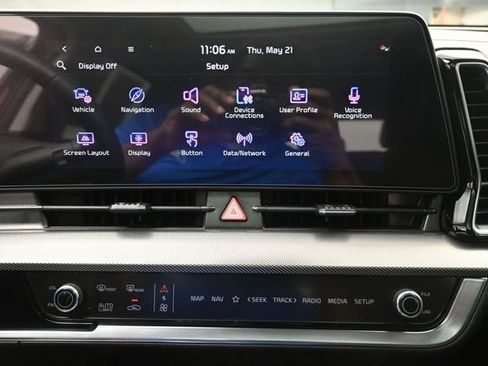 Used 2025 Kia Sportage SX FWD image 11