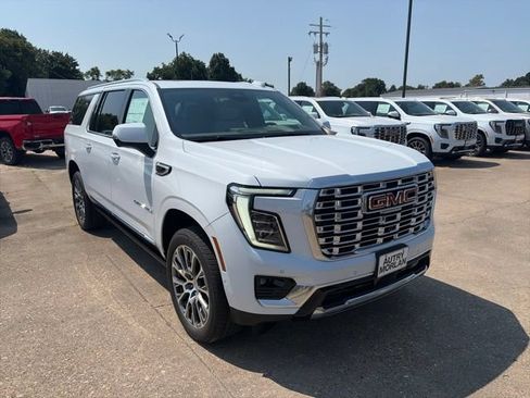 New 2026 GMC Yukon XL Denali w/ Sun & Power Step Package AWD/4WD image 8