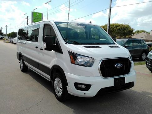 Used 2025 Ford Transit 350 XLT RWD image 4