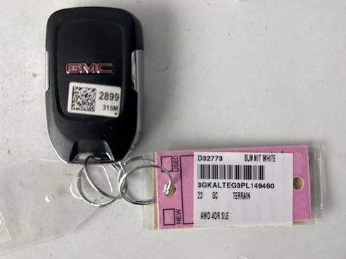 Used 2023 GMC Terrain SLE w/ Driver Convenience Package AWD/4WD image 19