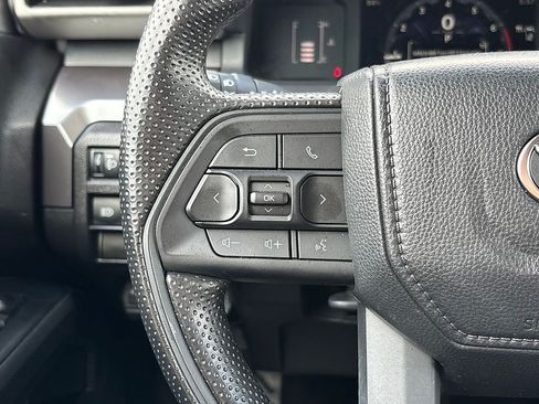 Used 2025 Toyota Tacoma SR5 AWD/4WD image 16