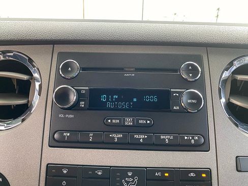 Used 2013 Ford F350 XLT w/ XLT Premium Pkg image 25