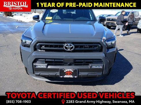 Certified 2025 Toyota 4Runner SR5 image 2