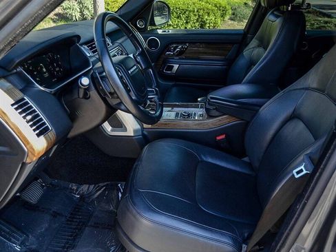 Used 2019 Land Rover Range Rover HSE image 24