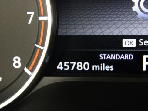 Certified 2025 Nissan Rogue SV image 19