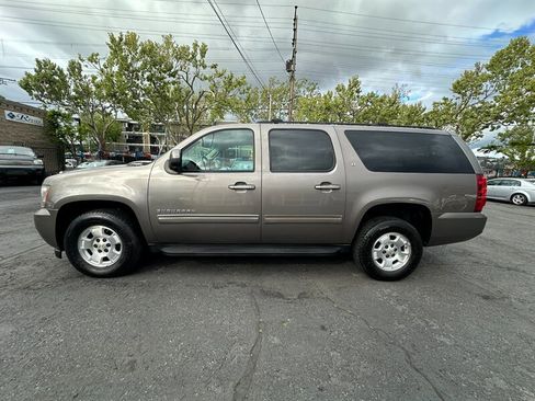 Used 2012 Chevrolet Suburban LT w/ Luxury Package image 8