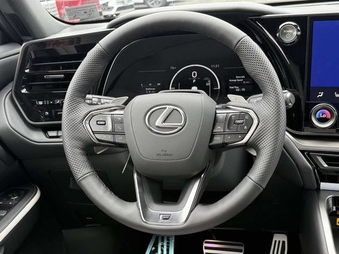 Used 2026 Lexus TX 500h AWD w/ Technology Package image 9