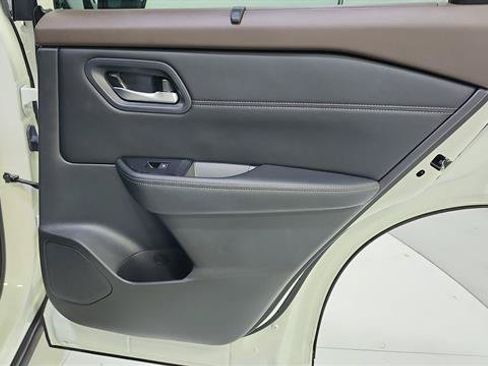 Certified 2023 Nissan Rogue SV w/ SV Premium B Package FWD image 28