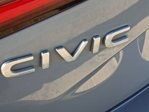 Used 2024 Honda Civic Sport image 10