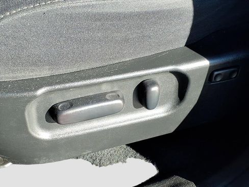 Used 2023 Toyota Tacoma TRD Off-Road w/ Technology Package image 17