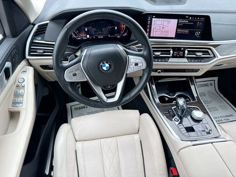 Used 2021 BMW X7 xDrive40i w/ Premium Package 2 AWD/4WD image 17