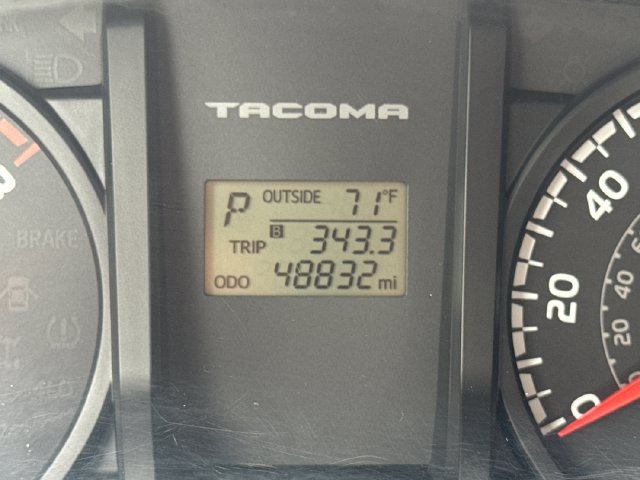 Used 2017 Toyota Tacoma SR RWD image 19