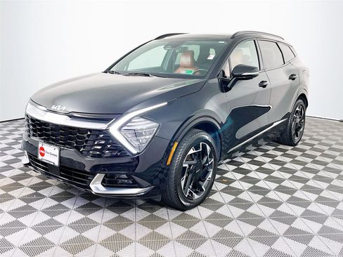 Used 2025 Kia Sportage SX image 3