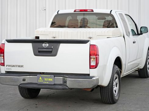 Used 2015 Nissan Frontier S image 37