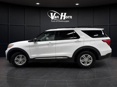 Used 2023 Ford Explorer XLT image 13