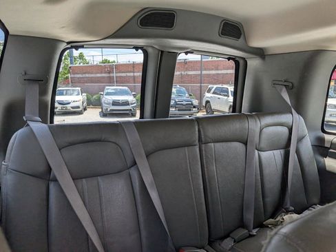 Used 2011 Chevrolet Express 2500 LS RWD image 17