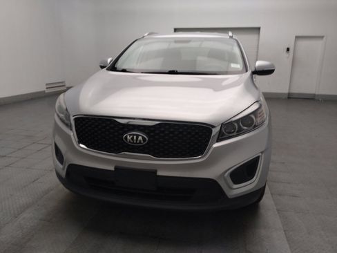 Used 2018 Kia Sorento FWD V6 image 15