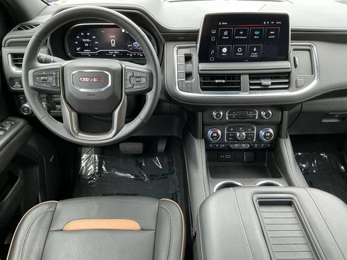 Used 2023 GMC Yukon XL AT4 w/ AT4 Premium Plus Package AWD/4WD image 14