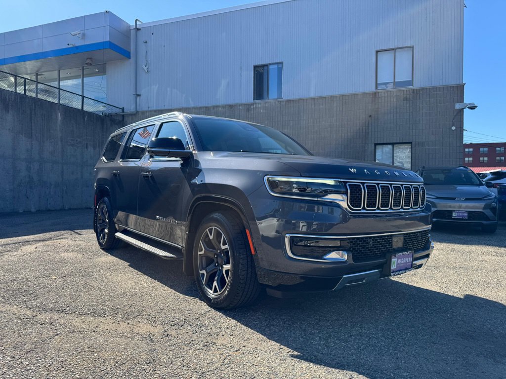 Used 2023 Jeep Wagoneer Series III w/ Convenience Group I AWD/4WD image 9
