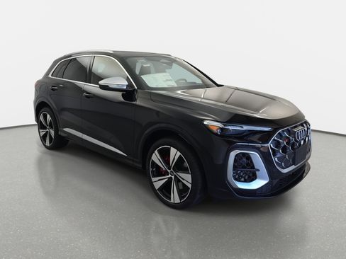New 2025 Audi SQ5 Prestige image 3