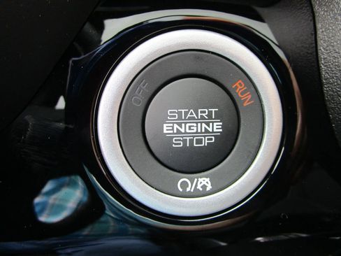 New 2026 RAM 1500 Laramie AWD/4WD image 37