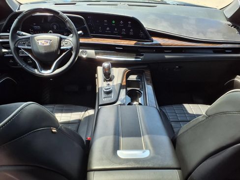 Used 2024 Cadillac Escalade ESV Sport Platinum w/ LPO, ONYX Package AWD/4WD image 11