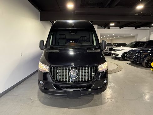 Used 2022 Mercedes-Benz Sprinter 3500 image 7