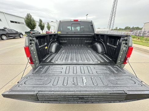 Used 2019 Ford F150 Lariat w/ Equipment Group 502A Luxury AWD/4WD image 25