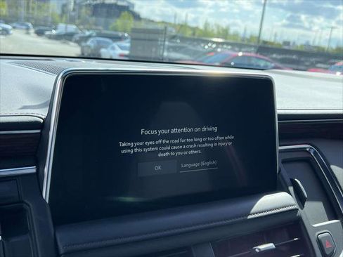 Used 2022 Chevrolet Suburban High Country AWD/4WD image 31